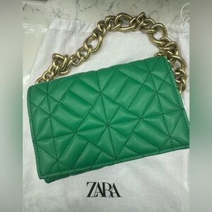 SOLD!!Zara green puffed bag with gold chain